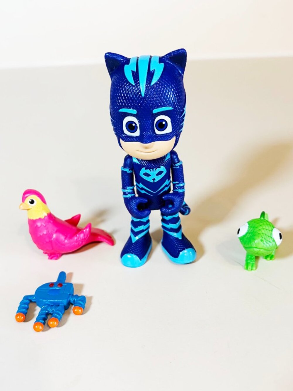 NEW! PJ Masks Figurine Owlette's Bird Birdie Lionel Lizard Robot